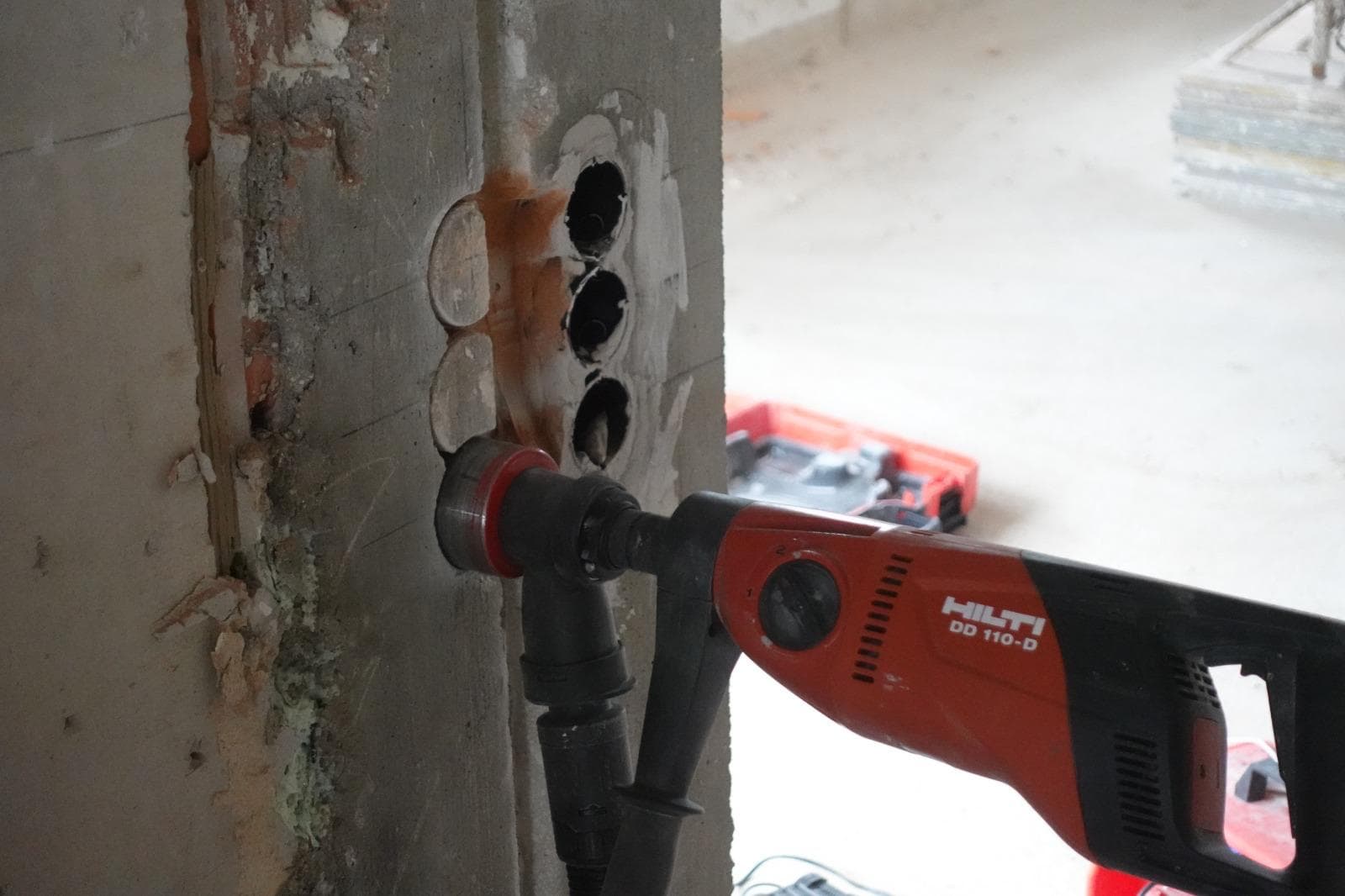 Elektro­installation - Bild 1